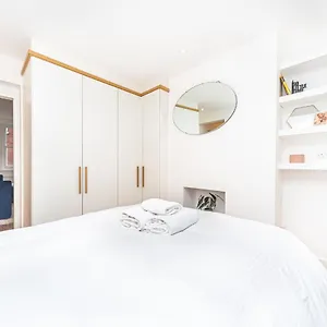 https://pass-the-keys-secret-london-bridge-gem-5-mins-from-the-shard.brighton-hotels-england.com