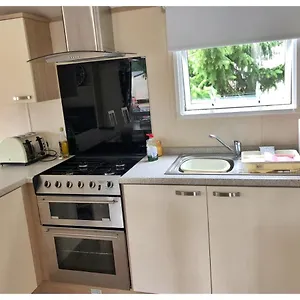 https://violet-1-oakdene-forest-park.bournemouth-hotels.org